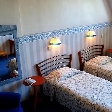 Marmulowski ホテル 3*